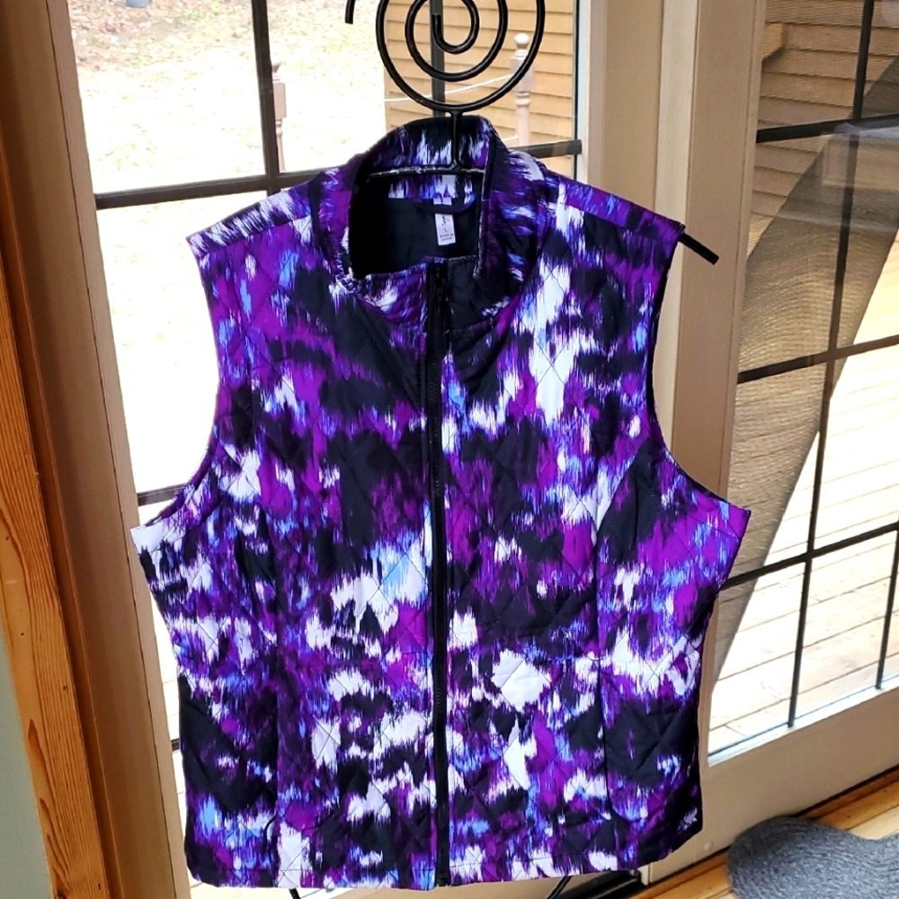 Exertek Purple and‎ Black Patterned Camo Lined Full Zip Sz. L Vest